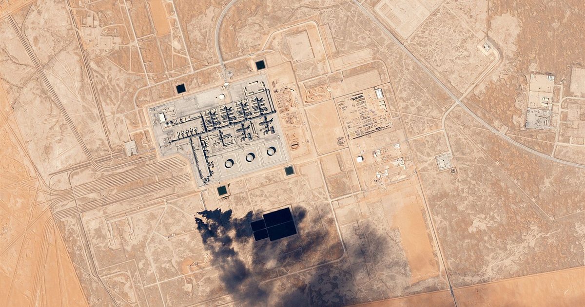 Satellite view of the Khurais oil processing facility in the Saudi Arabian desert