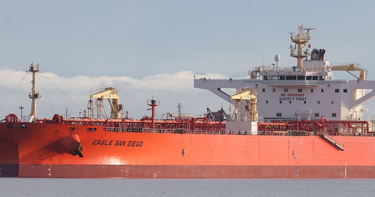 The crude oil tanker Eagle San Diego at sea